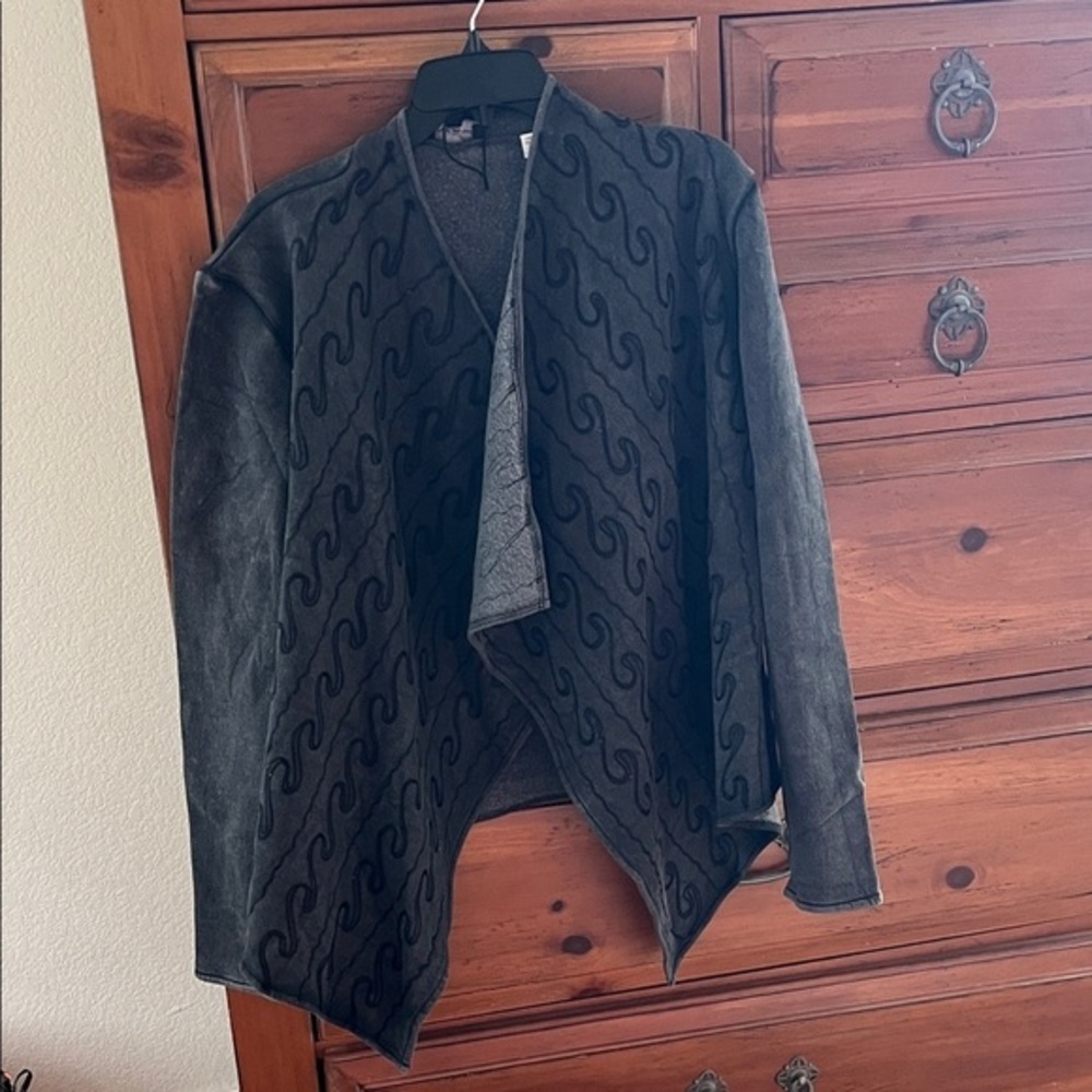Young Threads Elegant Gray Women's Cardigan NWOT